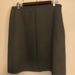 Grey Anne Klein work skirt. Size 12. Good used condition.
